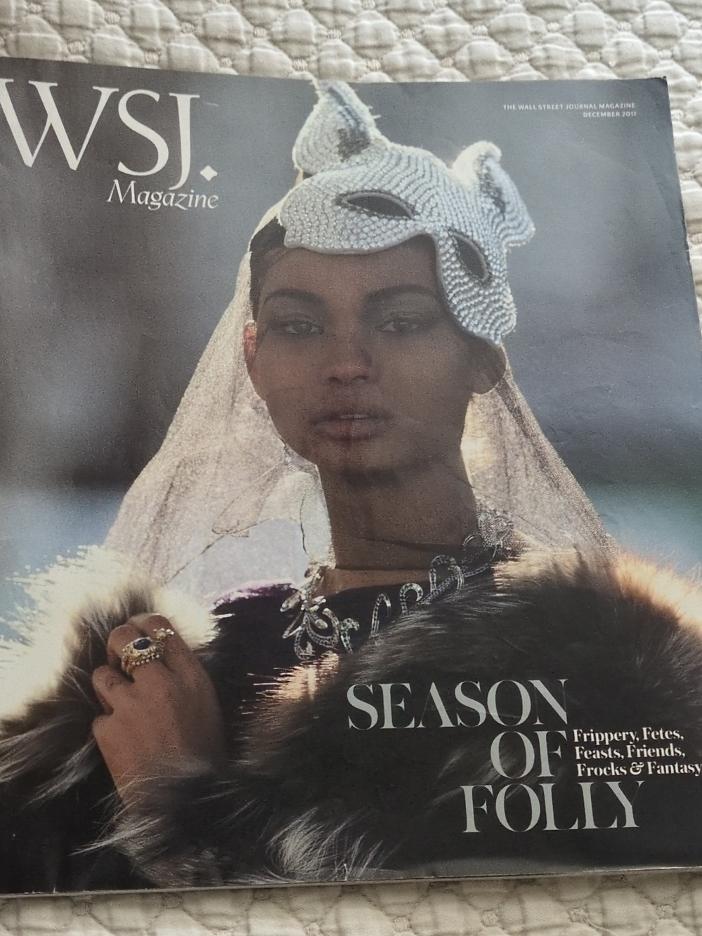 White Beaded Cat-Eye Decorative Hat with Veil
